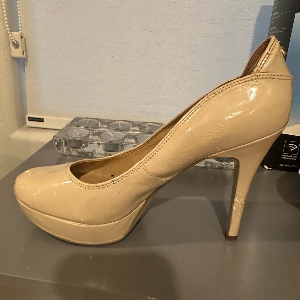 Guess Cream Platform Heels